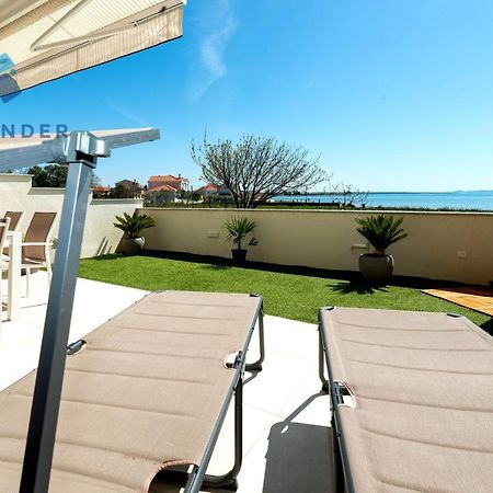 Beachfront Reiterer Villa V2 With Seaview 30 Meters From The Beach - Crowonder Luxury Rent Privlaka  Extérieur photo