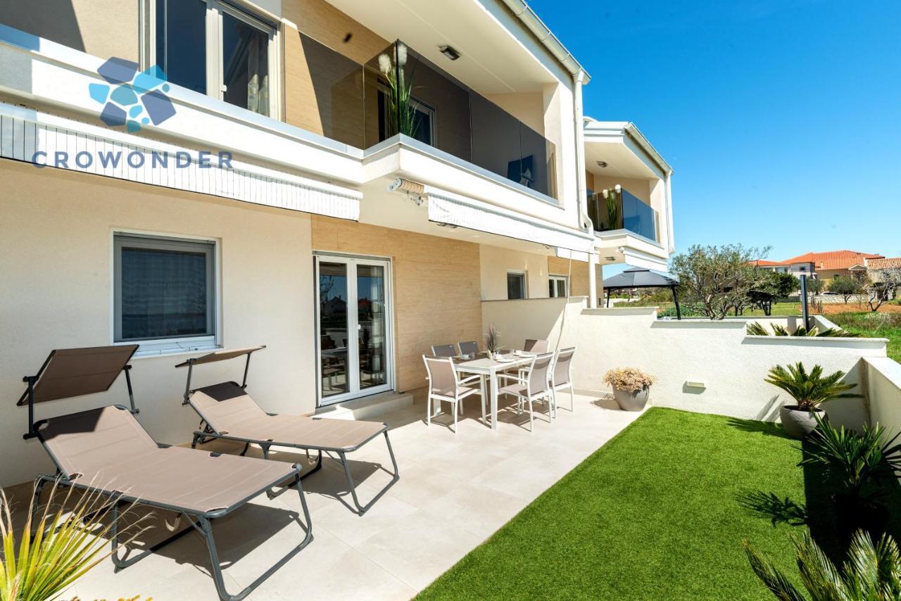 Beachfront Reiterer Villa V2 With Seaview 30 Meters From The Beach - Crowonder Luxury Rent Privlaka  Extérieur photo